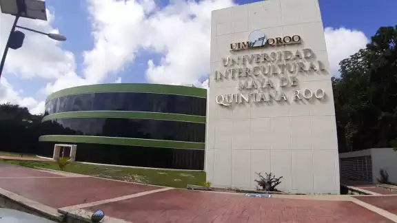 Los acusados de hostigamiento sexual y laboral son identificados como Adriano Mex Puc y Lino Gómez Salazar