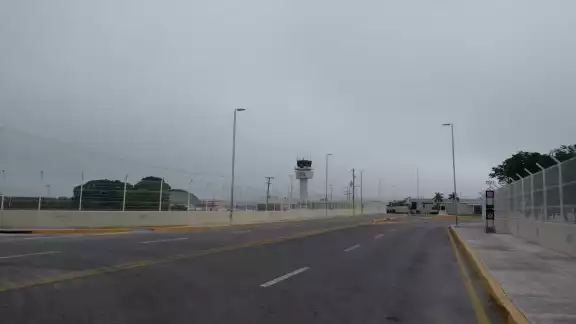 Al menos 142 pasajeros tuvieron que permanecer por más de una hora en la sala de uso común de la terminal ubicada en San Francisco de Campeche Al menos 142 pasajeros tuvieron que permanecer por más de una hora en la sala de uso común de la terminal ubicada en San Francisco de Campeche