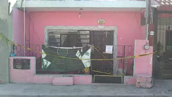 El área permanece acordonada mientras se realizan las investigaciones El área permanece acordonada mientras se realizan las investigaciones