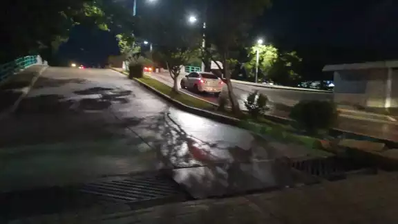 Los vecinos interpondrán una queja ante el ayuntamiento por los daños causados. Foto: Ricardo Jiménez Los vecinos interpondrán una queja ante el ayuntamiento por los daños causados. Foto: Ricardo Jiménez
