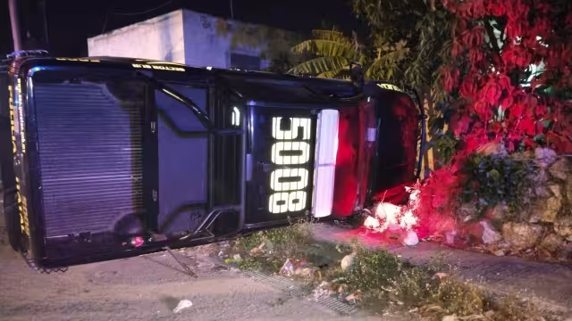 Paramédicos de la SSP atendieron a los oficiales lesionados