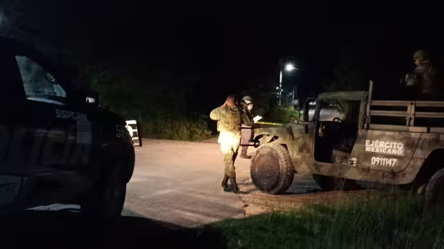 Al lugar llegaron elementos de la Sedena, quienes montaron un operativo de búsqueda