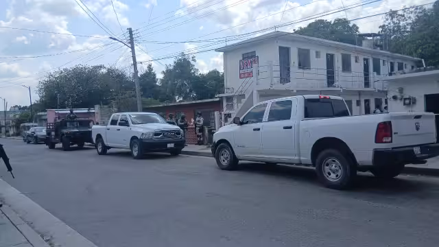 FGR recibe a detenidos tras operativo antidrogas en San Francisco de Campeche