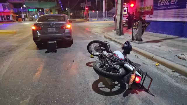 Motociclista ebrio provoca accidente en la avenida Gobernadores