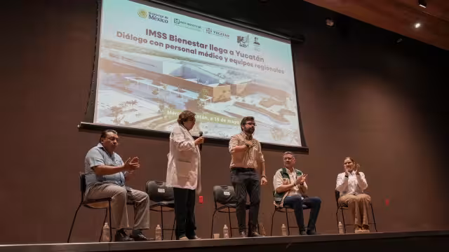 Alejandro Svarch reconoce labor del personal del nuevo Hospital O’Horán