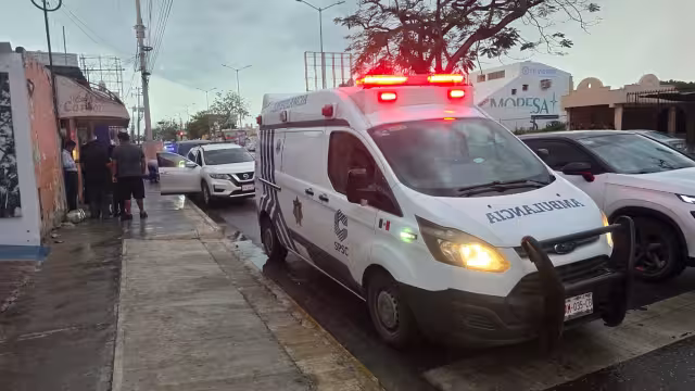 Accidente en la avenida Gobernadores generó movilización policiaca en Campeche.