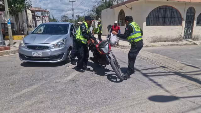 Accidente en Reforma y Participación Ciudadana deja daños materiales