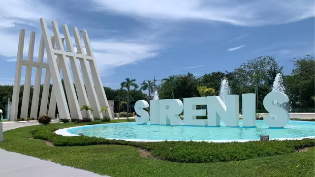El empleado del Hotel Sirenis Riviera Maya fue auxiliado por un guardavida, pero murió momentos después