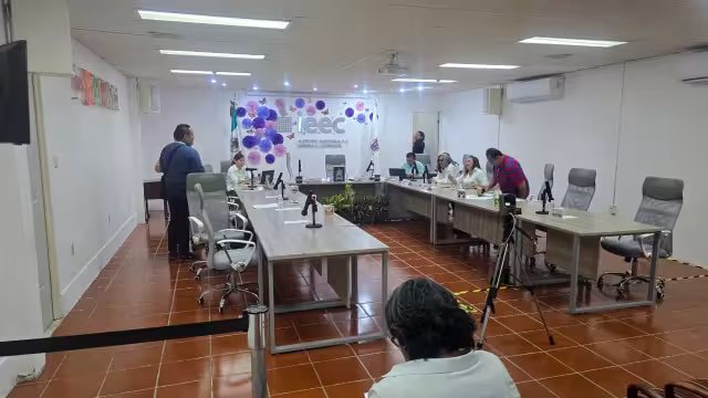 IEEC entra en crisis: consejeros frenan sesión por presunta ilegalidad
