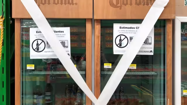 La disposición fue emitida esta noche por el gobernador Carlos Joaquín Foto: Cuartoscuro