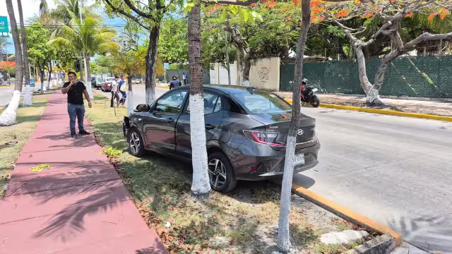 Distracción al volante termina en aparatoso choque en Ciudad del Carmen.