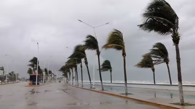 Protección Civil advierte fuerte temporada de huracanes para Campeche en 2026