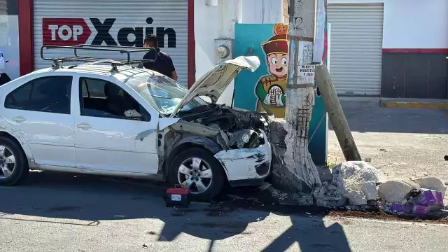 Adulto mayor provoca accidente en la colonia Vicente Guerrero.
