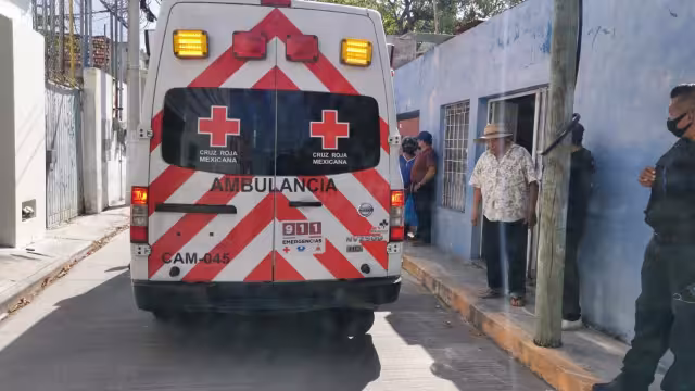 Al lugar llegaron elementos policiales, así como paramédicos de la Cruz Roja