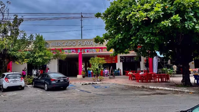 La reducción de clientes ha provocado el cierre temporal de algunos locales