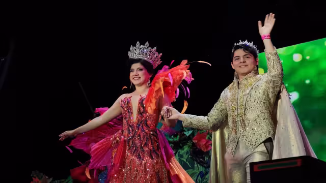 Instituto Campechano celebra coronación de sus reyes con velada inolvidable