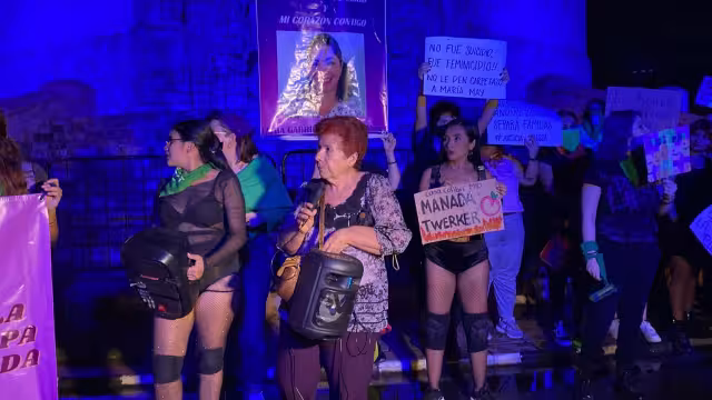 Las mujeres marcharon con gritos de justicia pidiendo ¡ni una menos!