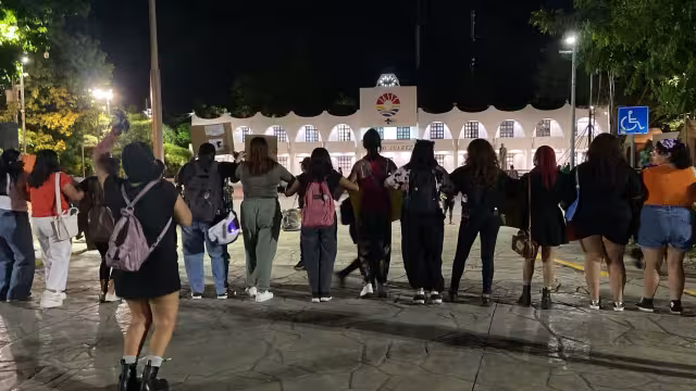 La marcha feminista de este 25 de noviembre reunió a colectivas y activistas.