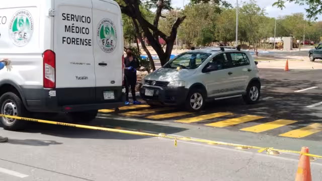 Familiares visitaron varias comisarías, pero en ninguna encontraron a un médico que la pudiera atender, tras la larga espera dejó de presentar signos vitales