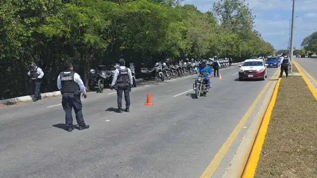 La Policía de Campeche mantiene filtros persuasivos en la capital del estado.