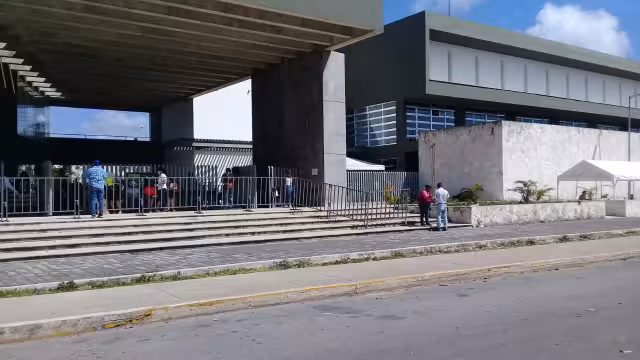 poca asistencia por parte de adultos de 50 y 59 años para la vacunación contra COVID-19