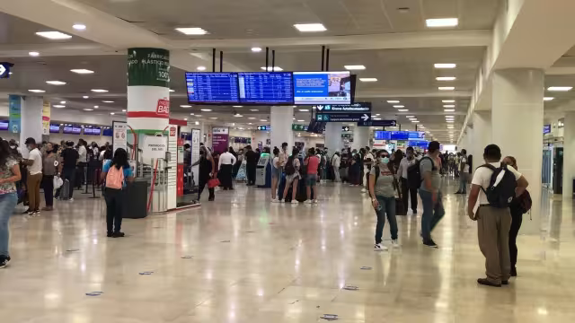 Aerolíneas como American Airlines, United Airlines y JetBlue tienen vuelos porgramados en el aeropuerto de Cancún