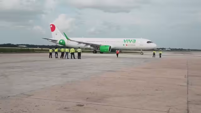 Varios empleados de Menzies en Mérida fueron despedidos y dicen que no los quieren liquidar.