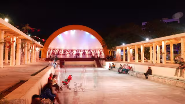 El Parque está ubicado en la García Ginerés, en el antiguo barrio de San Cosme
