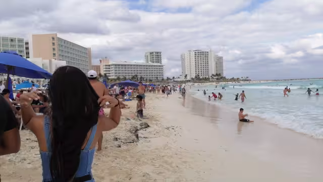 Playa Gaviota azul presentó oleajes con menor intensidad