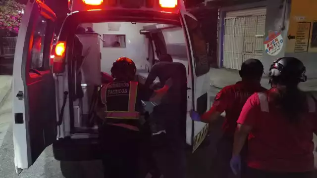 El hombre fue trasladado de urgencia al hospital por una grave lesiona en el brazo