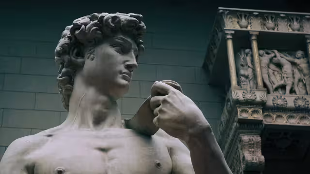 La maestra no habría respetado el protocolo de la escuela para mostrar la escultura