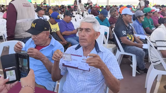 Renuevan tarjetas de Bienpesca en Ciudad del Carmen