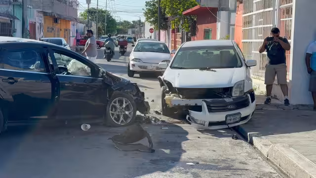 Conductor alcoholizado provoca choque en Vicente Suárez, Campeche