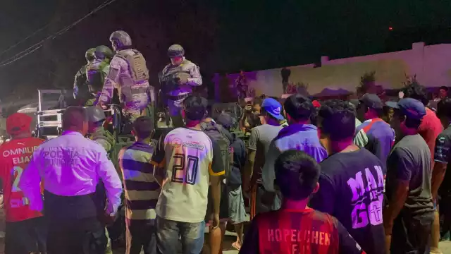 Se vivieron momentos de tensión entre habitantes y militares.