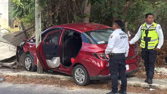 Accidente vehicular deja lesionado y daños severos