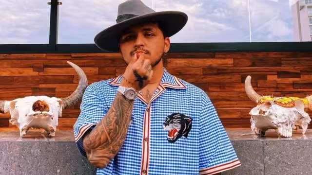 Christian Nodal ha sido exhibido en un video cantando cuando aún no era famoso