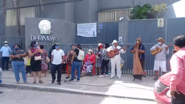 Manifestantes aseguran que al mes pagan a Derimaya, mil 500 pesos