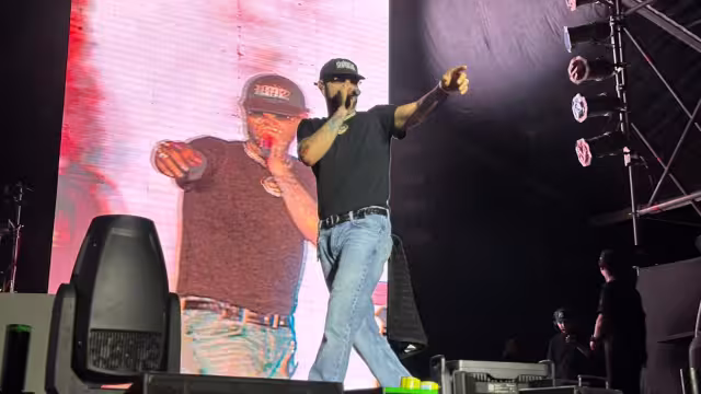 Kapo desató la euforia en el Foro Ah Kim Pech durante la coronación real