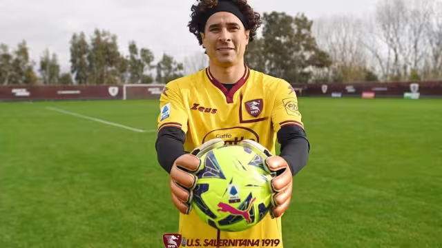 Guillermo Ochoa llegó como el flamante refuerzo al Salernitana, proveniente del América