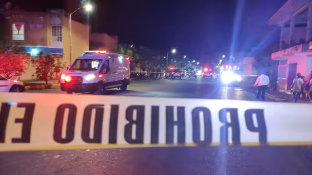 El asesinato del hombre ocurrió afuera de un local de venta de ropa en Playa del Carmen, lugar donde murió