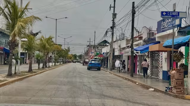 Comercios de Playa del Carmen pierden miles de pesos por fallas eléctricas