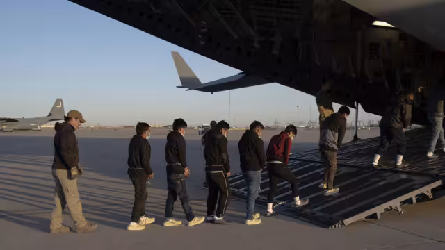 Autoridades mantienen asistencia a repatriados y viajeros durante las vacaciones de verano