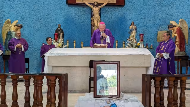 Se celebró una misa de despedida por el reciente fallecimiento del sacerdote Miguel Erales