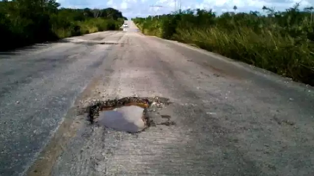 La vía es el único acceso terrestre a la Costa Maya.