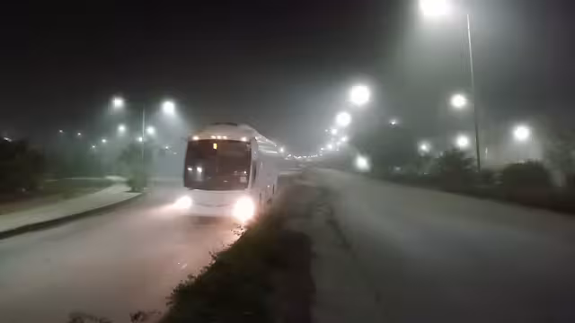 La niebla se notó espesa en lagunas zonas de la Región 251 de Cancún durante la madrugada de este 6 de enero