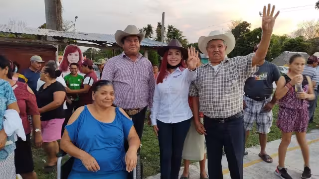 Las arcas municipales se han convertido en una fuente de ingresos para la presidenta municipal