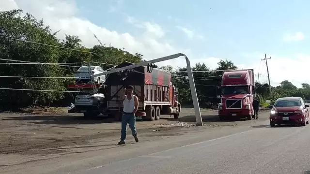 Habitantes de Atasta exigen pronta reparación tras apagón masivo
