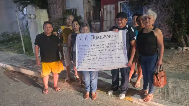 Los vecinos de las colonias afectadas se manifestaron en la vía pública.