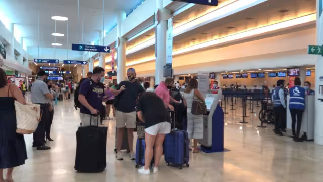 La mayoría de los turistas en el aeropuerto de Cancún iban de regreso a sus países de origen