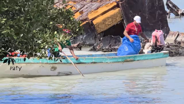 Pescadores de Carmen piden apoyos ante baja captura de camarón